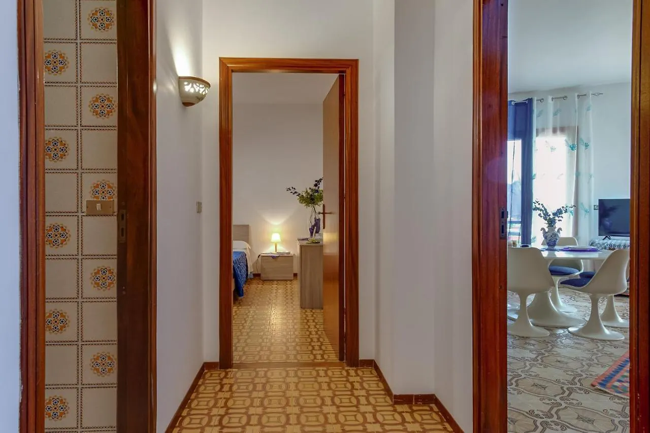 !!! Sulla Spiaggia !!! - Fauci Holiday Home شاكا
